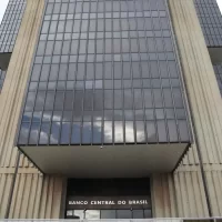 Bancos Centrais do Brasil e da China assinam acordo de troca de moedas