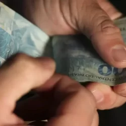 Taxar super-ricos é crucial para reduzir desigualdade, aponta estudo