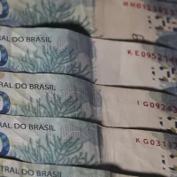 Imposto para super-ricos resultaria em justiça social, diz pesquisa
