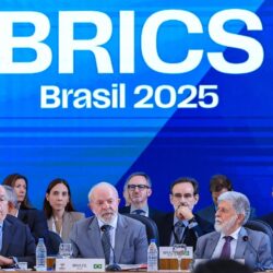 100% de taxação? Entenda o que está em jogo após ameaça dos EUA contra países do Brics