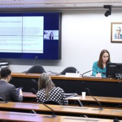 Autonomia educacional pode ser afetada pelo Sistema Nacional de Educação, alertam especialistas