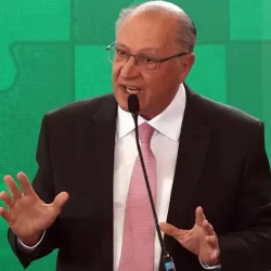 Plano de contingência ao tarifaço deve sair até terça, diz Alckmin