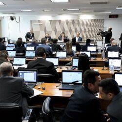 Após pressão popular, PEC da Blindagem é rejeitada por unanimidade no Senado