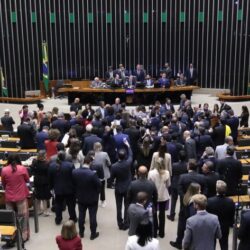 Câmara acelera tramitação de projeto de anistia para atos de 8 de Janeiro