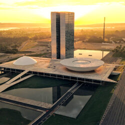 Trabalho parlamentar centra esforços na atuação contra a Reforma Administrativa