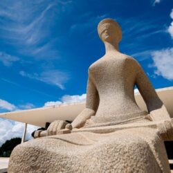 STF inicia julgamento sobre criação do imposto sobre grandes fortunas