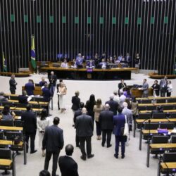 Câmara apresenta proposta de reforma administrativa
