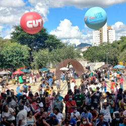 Servidores estaduais: o meio da pirâmide salarial que sofre com congelamentos