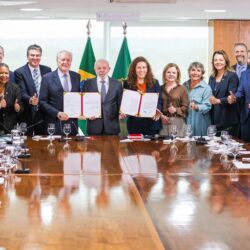 Governo federal dá sequência à reestruturação de carreiras da administração federal