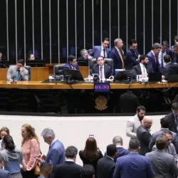 Câmara aprova projeto que faz bilionários pagarem impostos, taxa bets e fintechs