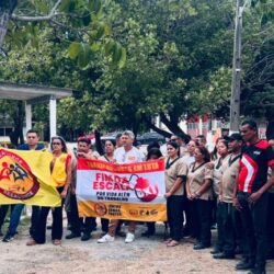 PRECARIZAÇÃO —  Trabalhadores terceirizados da UFC paralisam atividades após novo atraso de salários e benefícios