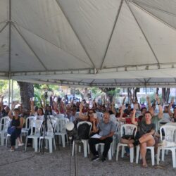 Assembleia da UFC debate conjuntura, aguarda reunião com o MGI e adia definição sobre indicativo de greve