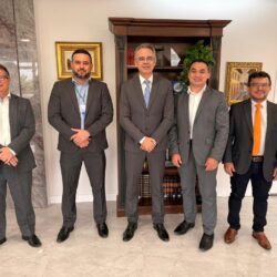 Em reunião com o SindJustiça, presidente do TJCE afirma que pretende implantar a correção das tabelas vencimentais ainda este ano