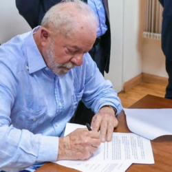 Governo reduz jornada de terceirizados federais