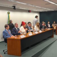 Comissão da especial dá início aos debates sobre o fim da escala 6×1