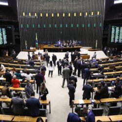 Câmara pode votar proposta que garante recursos para a assistência social