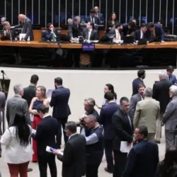 Piso do magistério: Câmara aprova MP do governo Lula que garante aumento real