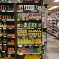 Fabricação de produto alimentício gerou mais emprego em 2024, diz IBGE