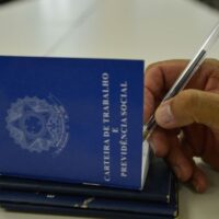 “Liberdade” para quem? PEC 12 não é “alternativa” é contrária à PEC 221