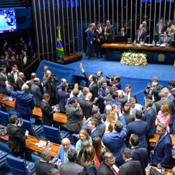 Corrida contra o tempo para o fim da escala 6×1