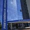 Previsão de gastos com INSS em 2027 é reduzida em R$ 5 bilhões