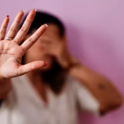 Delegacia Digital da Mulher permite que vítima denuncie mais rápido