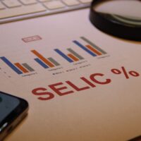 Mercado reduz projeção da Selic para 13,50%