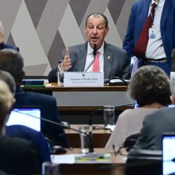 CCJ aprova fim da escala 6×1. Veja quem votou contra