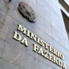 Governo reduz projeção de crescimento do PIB para 2% em 2026 e 2,3% em 2027