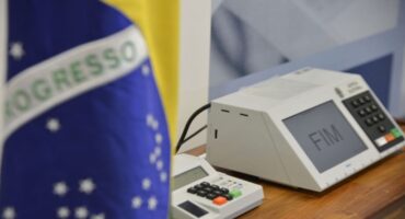 Encerradas as eleições, mobilização deve seguir pela derrubada do Veto 45 e reestruturação da carreira